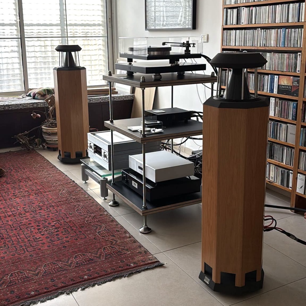 amora-audio-rack-ar3 (2)